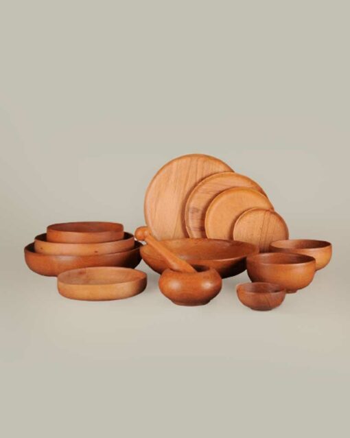 Dinner set (13 pieces)